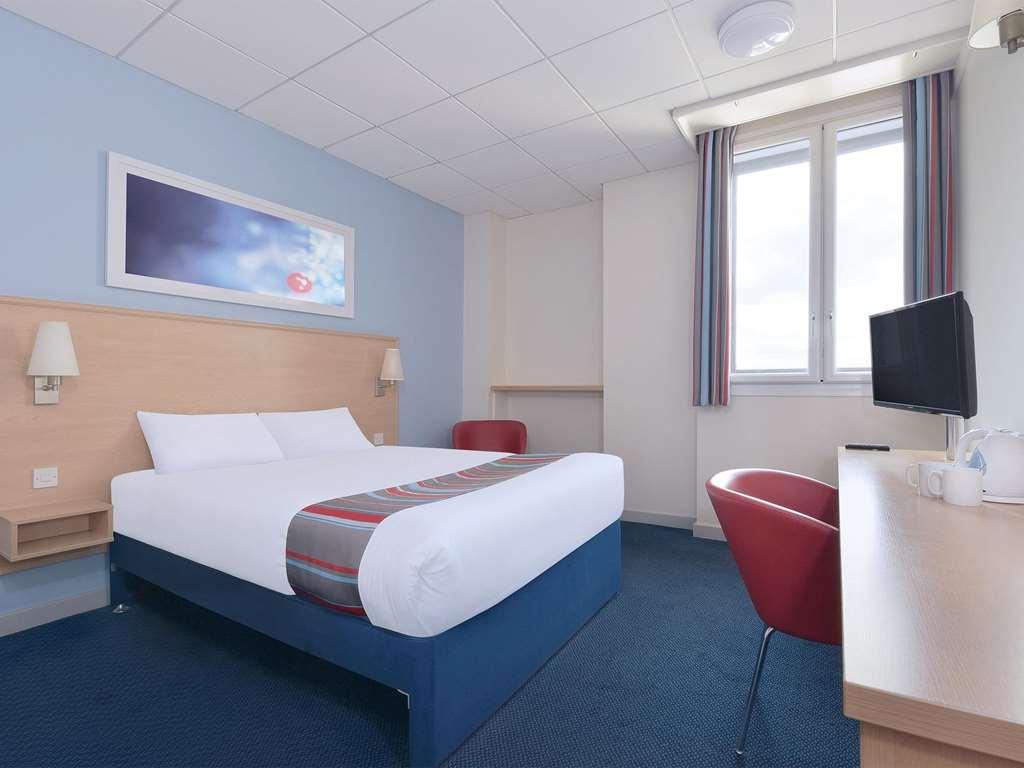 Travelodge Leeds Colton 加福斯 客房 照片